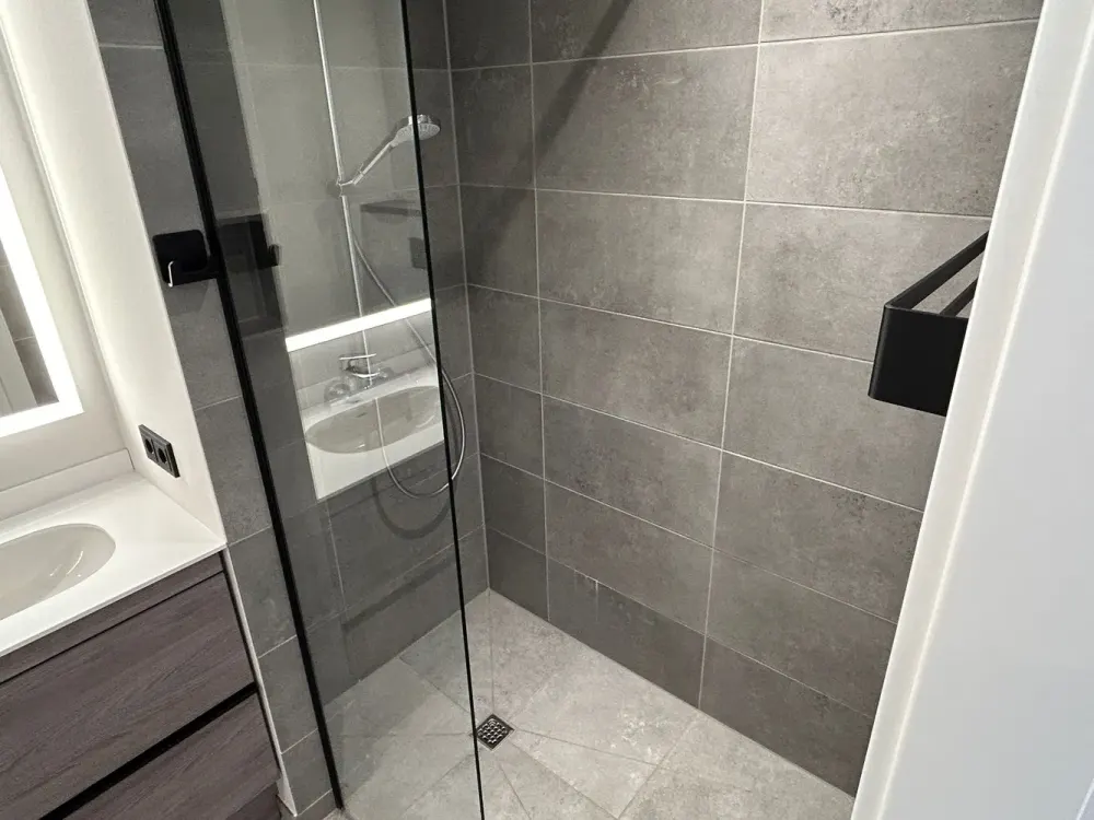 Available Immediately! Stylish Studio Apartment incl. Fitted Kitchen and Full Equipment | Registration Possible!