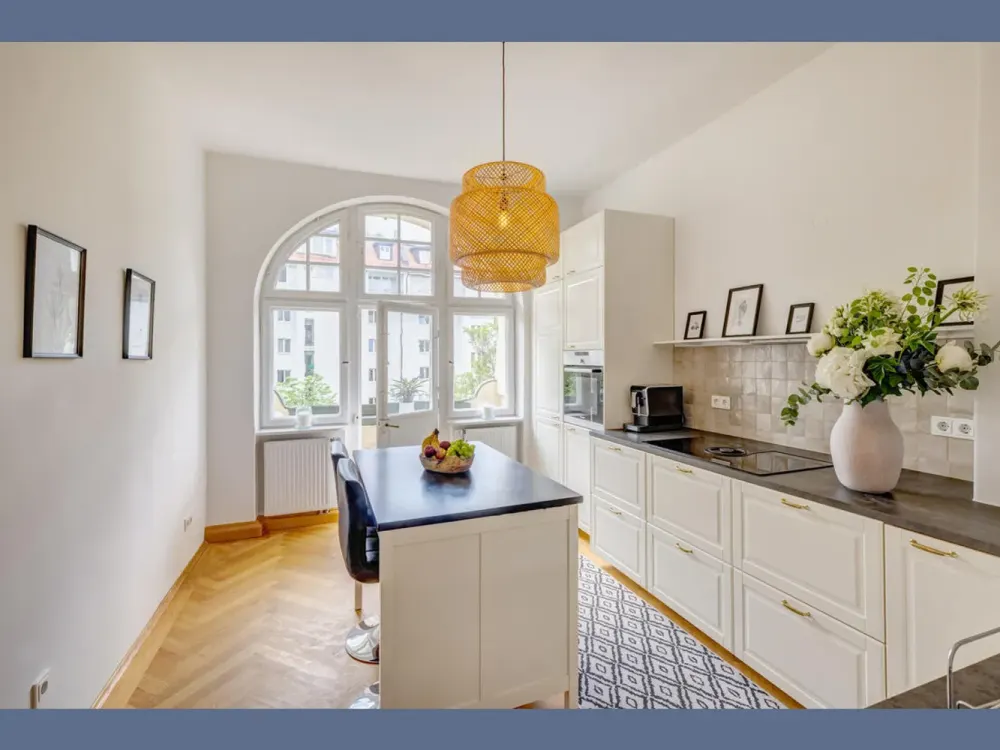 Möbliert: Wiener Platz: Wunderschöne 3-Zimmer Altbauwohnung