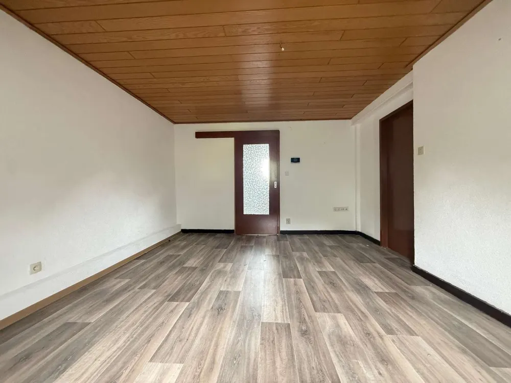 Cozy 3-Room Attic Apartment with approx. 72 m² in Friedrichsthal-Bildstock