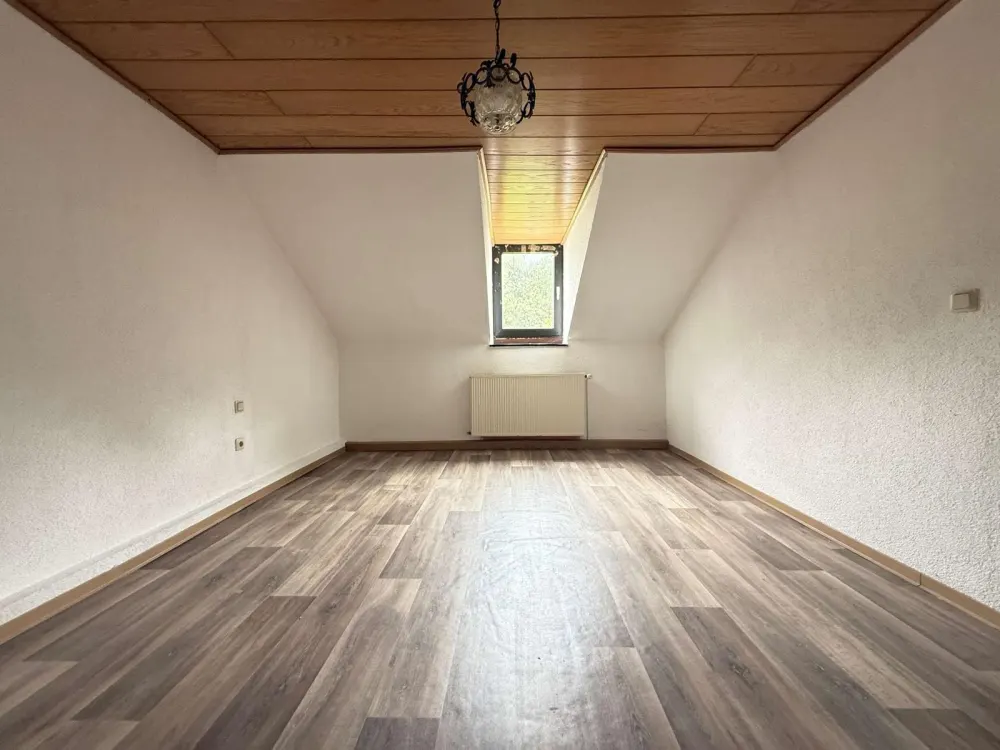 Gemütliche 3-Zimmer-Dachgeschosswohnung mit ca. 72 m² in Friedrichsthal-Bildstock