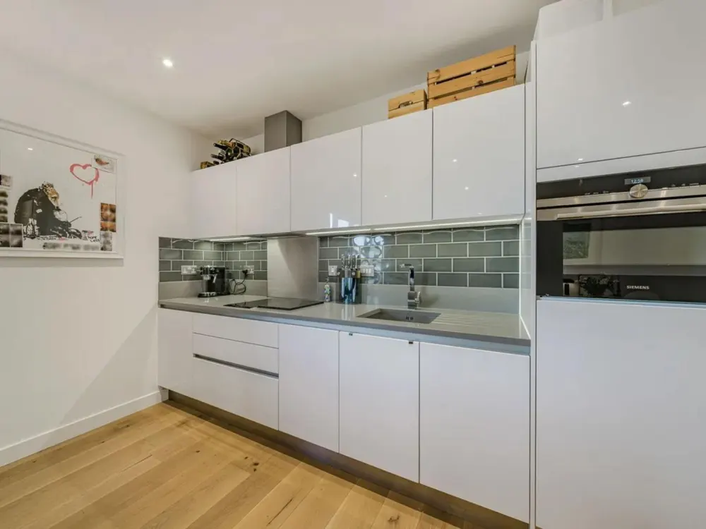 1-Room Apartment · Frankfurt am Main · Modern & Furnished