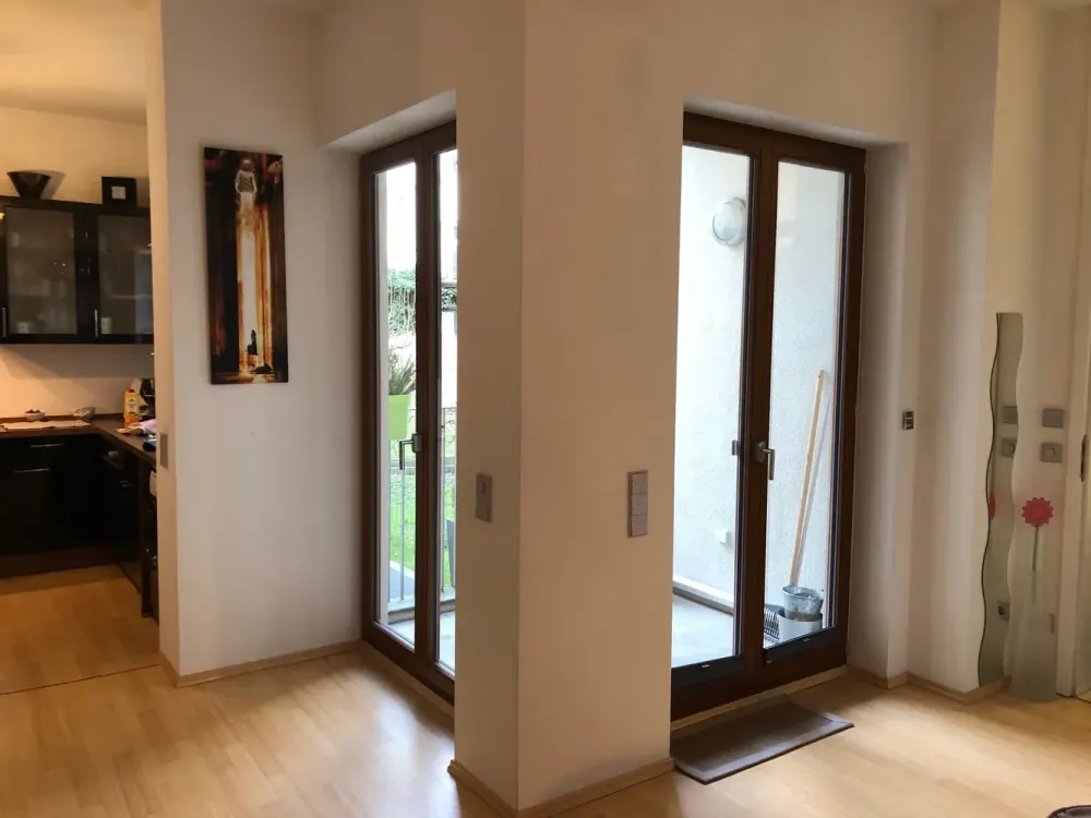 Best Location. Private Garden! 100 m to the Outer Alster. 8 Min. Walk to Central Station. Unfurnished/Furnished.