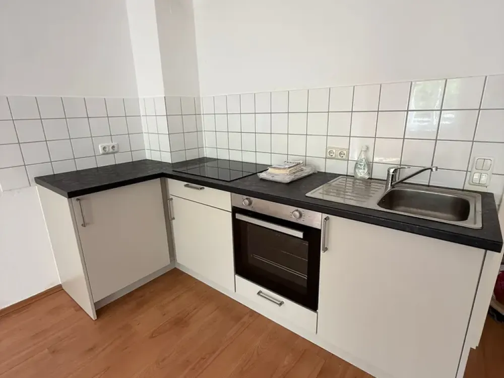 1-Room Apartment: Your New Home in Untermenzing