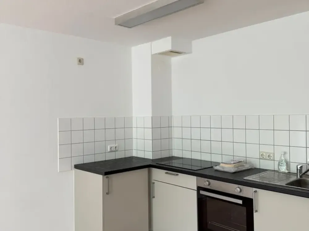 1-Room Apartment: Your New Home in Untermenzing