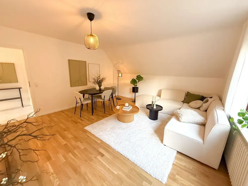 Large, bright shared flat room with balcony by the park, near University Bremen-Horn