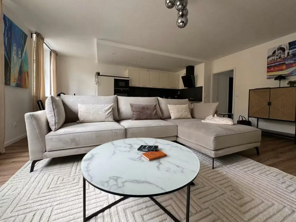 SUPER! 2-Room Apartment