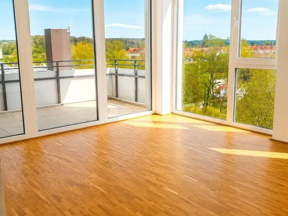 Attractive 4-Room Apartment with Balcony and Fitted Kitchen