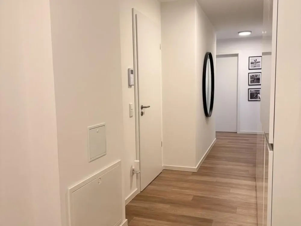 Exclusive 3-Room Apartment in Fürth-Burgfarrnbach, High-Quality Kitchen, Balcony, Elevator & Underground Parking