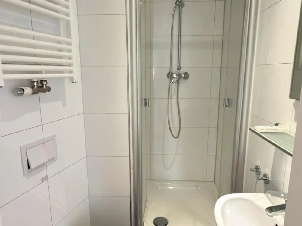 Apartment for Rent in Kassel, 2 Rooms, Kitchen, Bathroom!