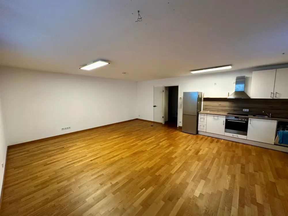 Modern 52sqm Apartment Near City Center
