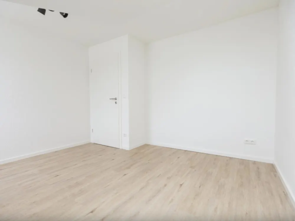 16.5 sqm unfurnished shared flat room available from 01.12 in Hamburg-Harburg