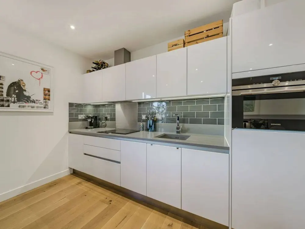 1-Room Apartment · Frankfurt am Main · Modern & Furnished