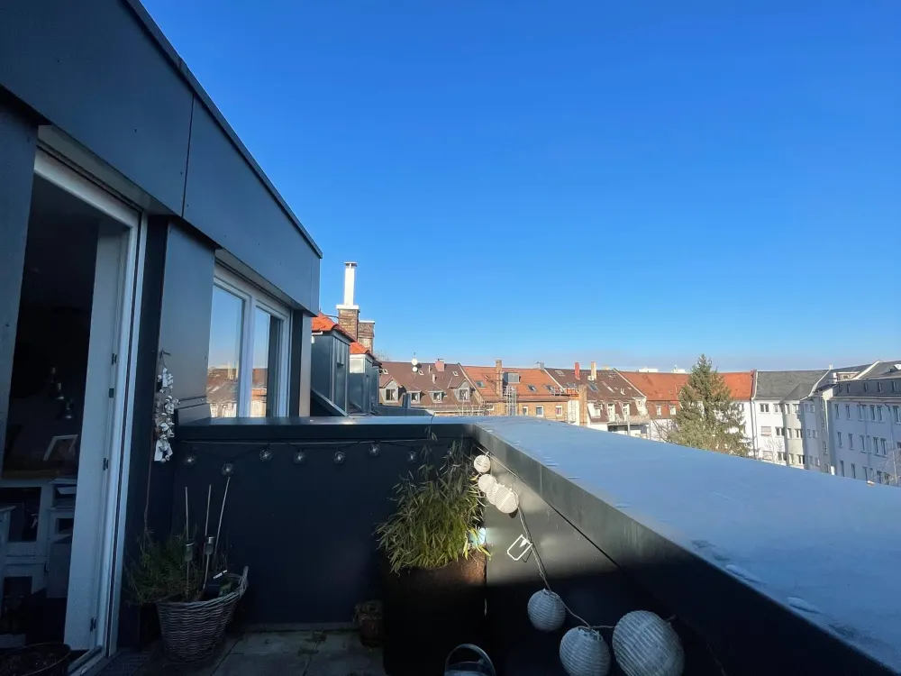 TOP 2-Room Apartment Near Main Train Station