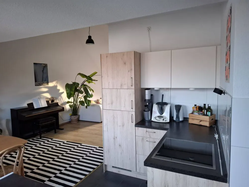 TOP 2-Room Apartment Near Main Train Station