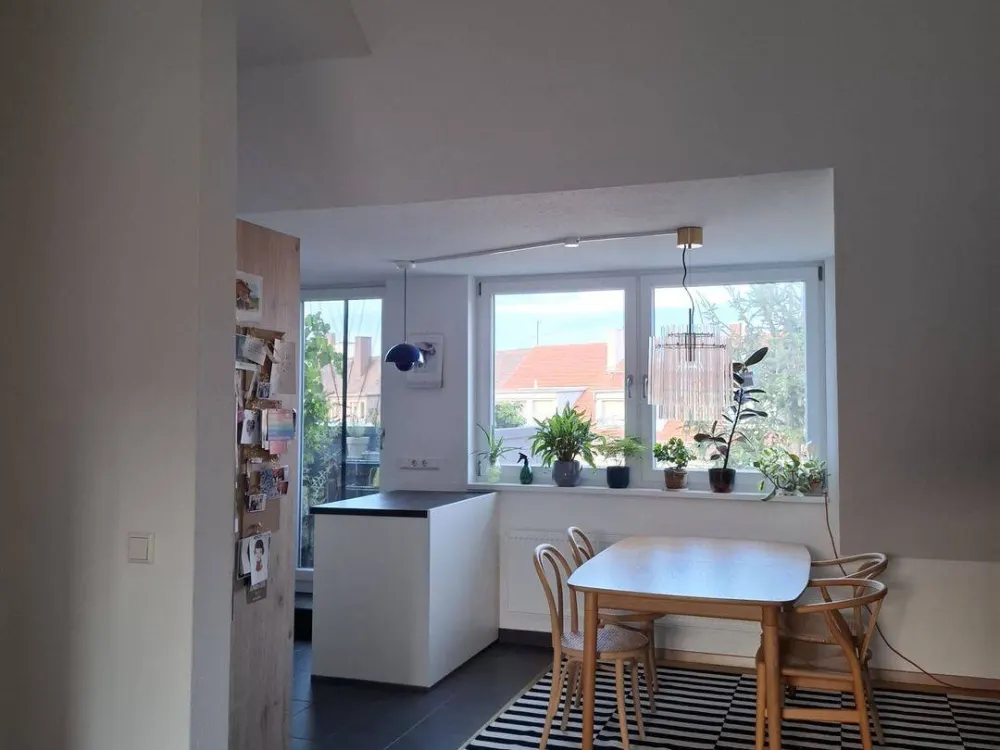 TOP 2-Room Apartment Near Main Train Station