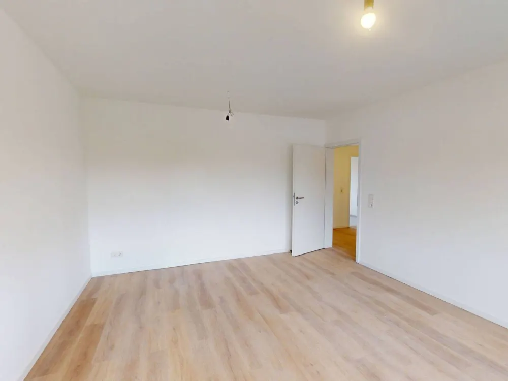 Everything is just right here. | Modern rental apartment with balcony and new bathroom