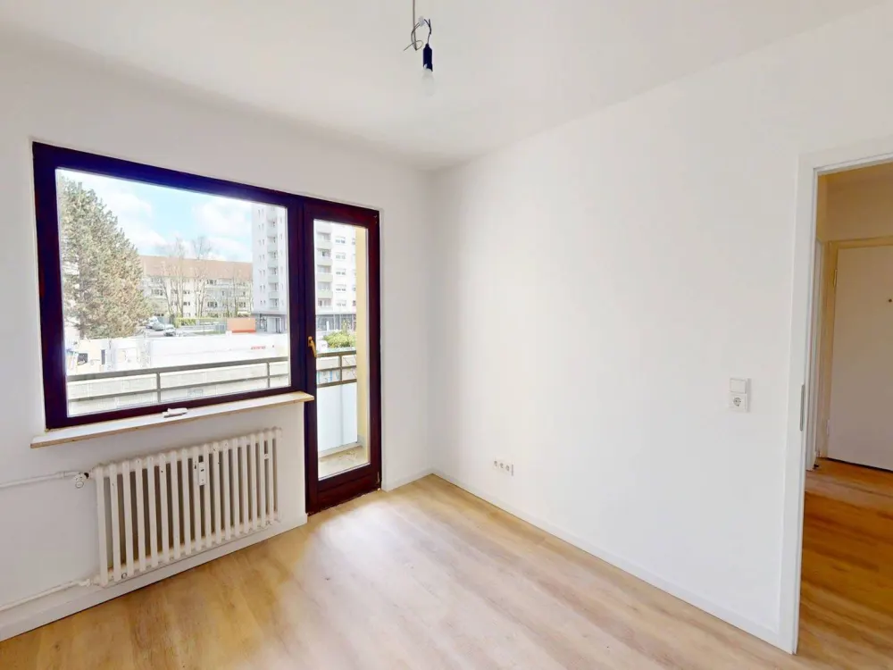 Everything is just right here. | Modern rental apartment with balcony and new bathroom