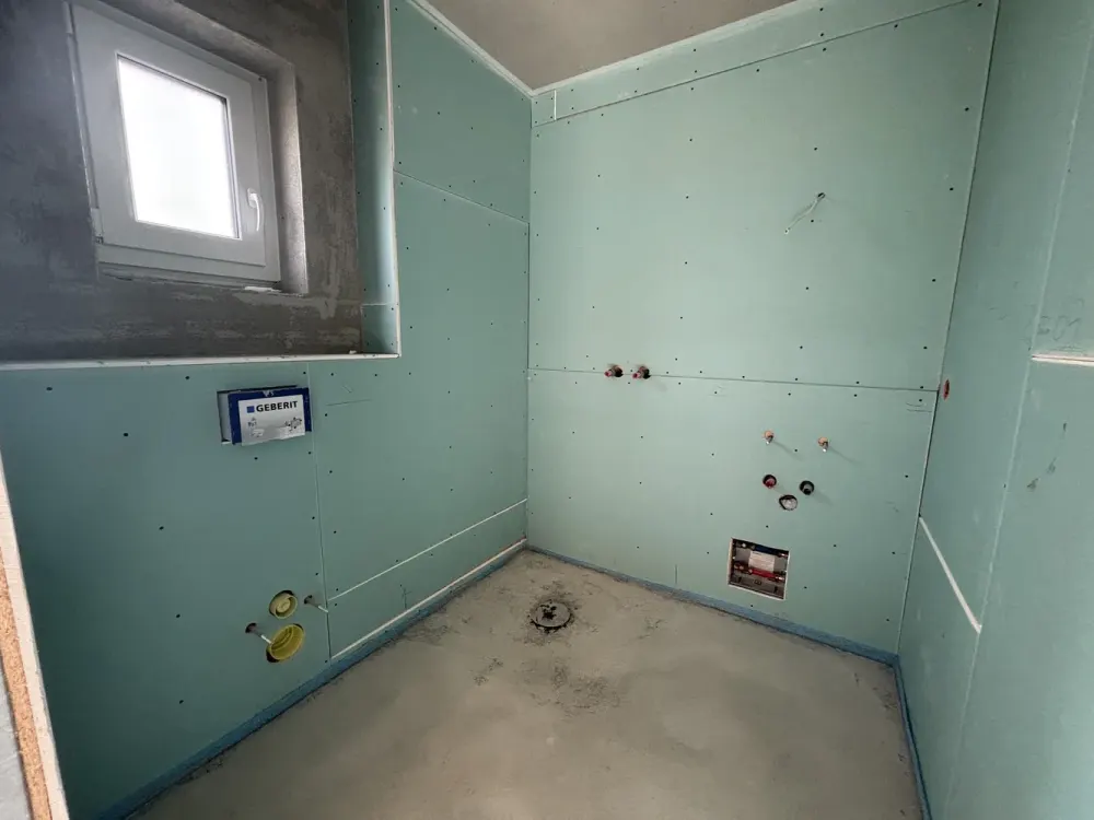Perfect for Singles & Commuters: Top-Equipped New-Build Apartment