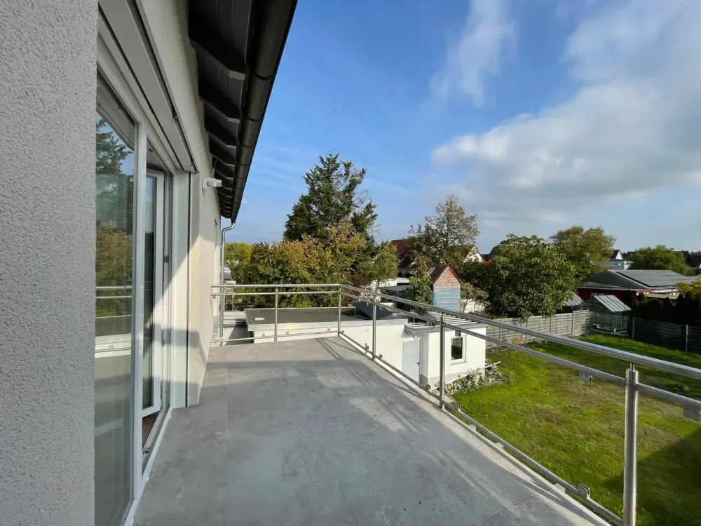 Dreamlike 3-Room Apartment (First Occupancy After Renovation) with Large Balcony and Air Conditioning