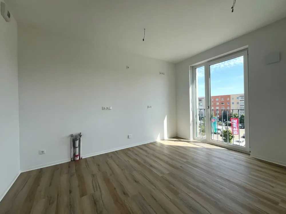 Stylish 3-Room New-Build Apartment with Bathtub, Shower and Loggia in Zentrum-Ost | Optional Fitted Kitchen