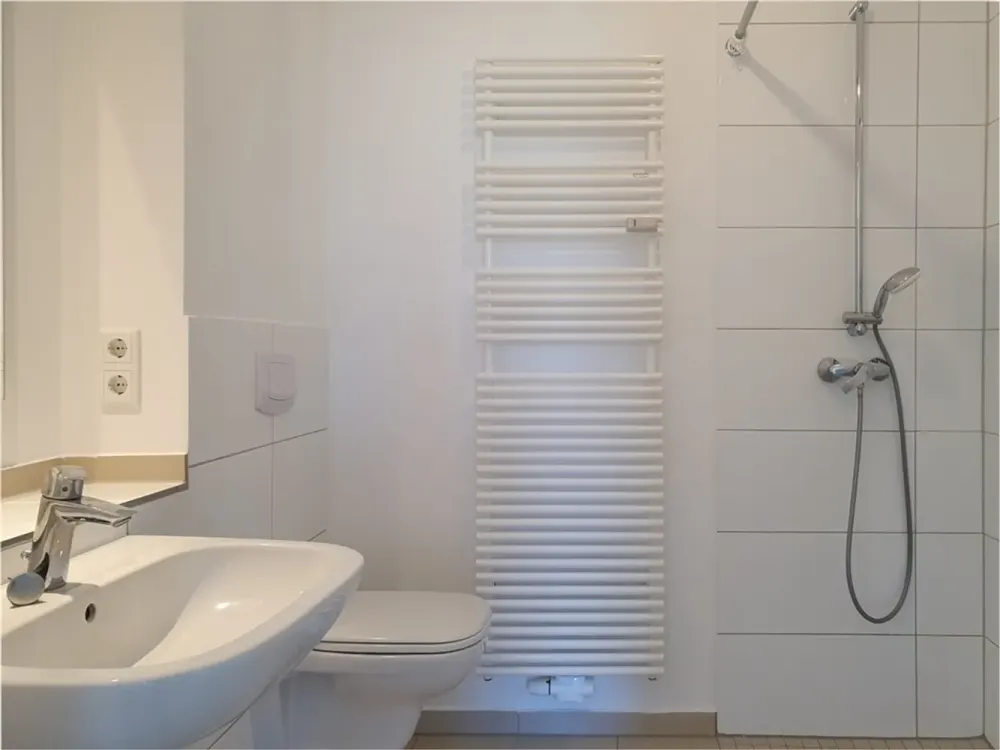 3 Zimmer mit Balkon