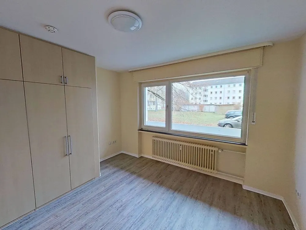 MOVE IN NOW & SAVE: Modern 3-Room Apartment with Daylight Bathroom and Large BALCONY