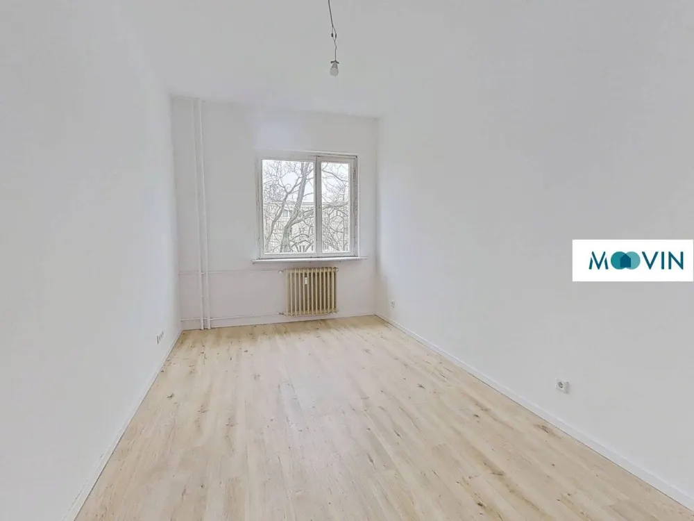 Sanierte 2,5-Zimmer-Altbauwohnung mit BALKON und EBK in Steglitz