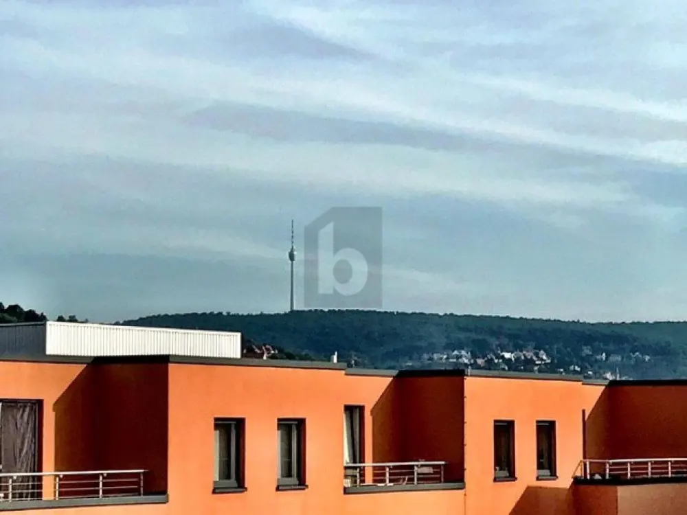 HELL UND VOLL AUSGESTATTET MIT 3 BALKONEN