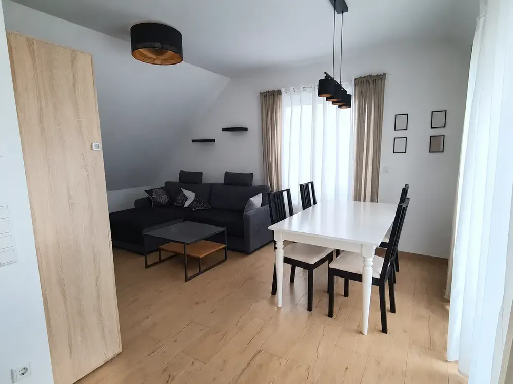 Wohnen mit Charakter: 3-Zimmer-Wohnung über den Dächern Hainburgs