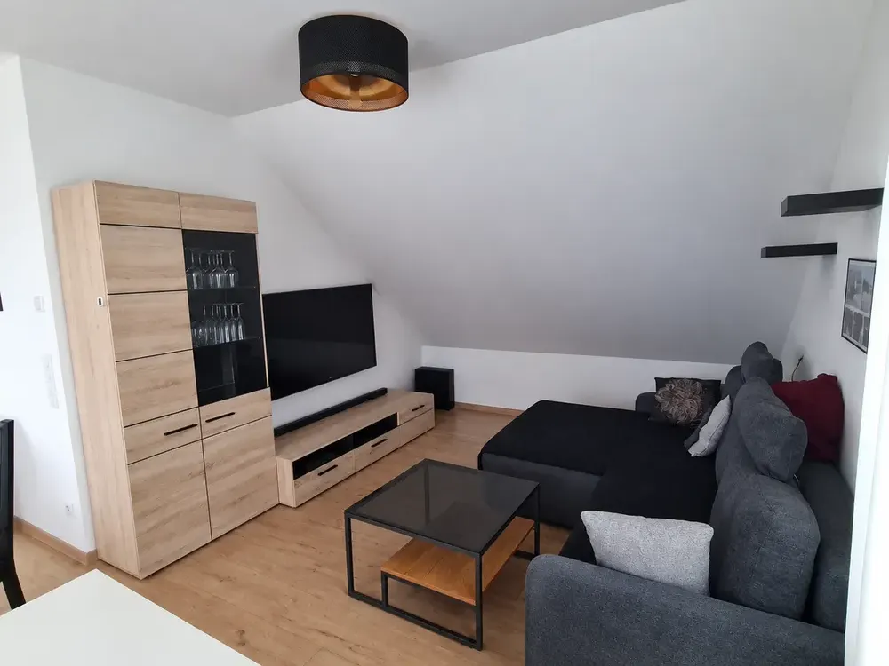 Wohnen mit Charakter: 3-Zimmer-Wohnung über den Dächern Hainburgs