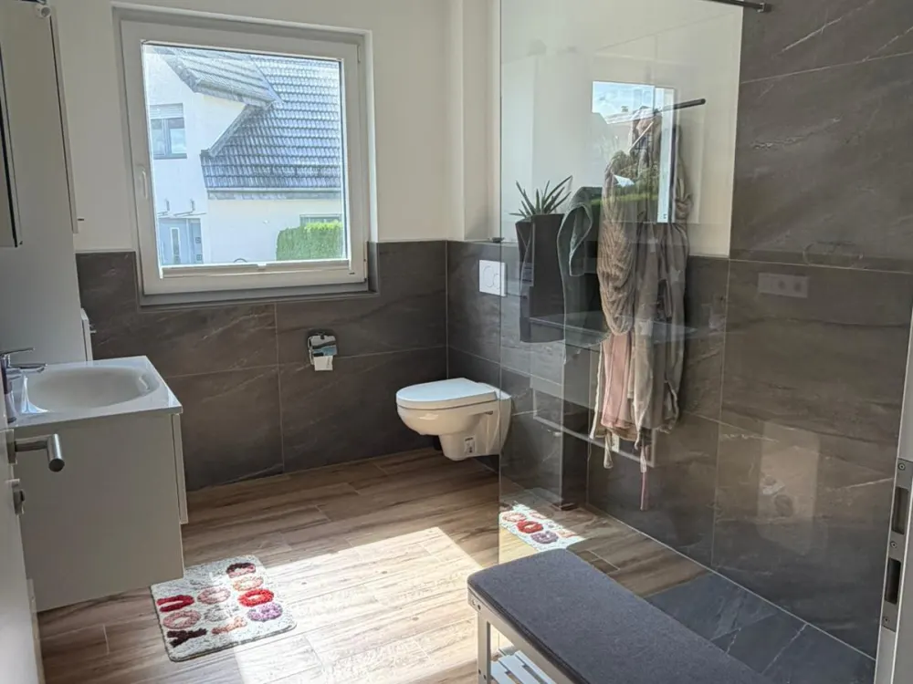 4 Zimmer-Wohnung mit Balkon & Terasse