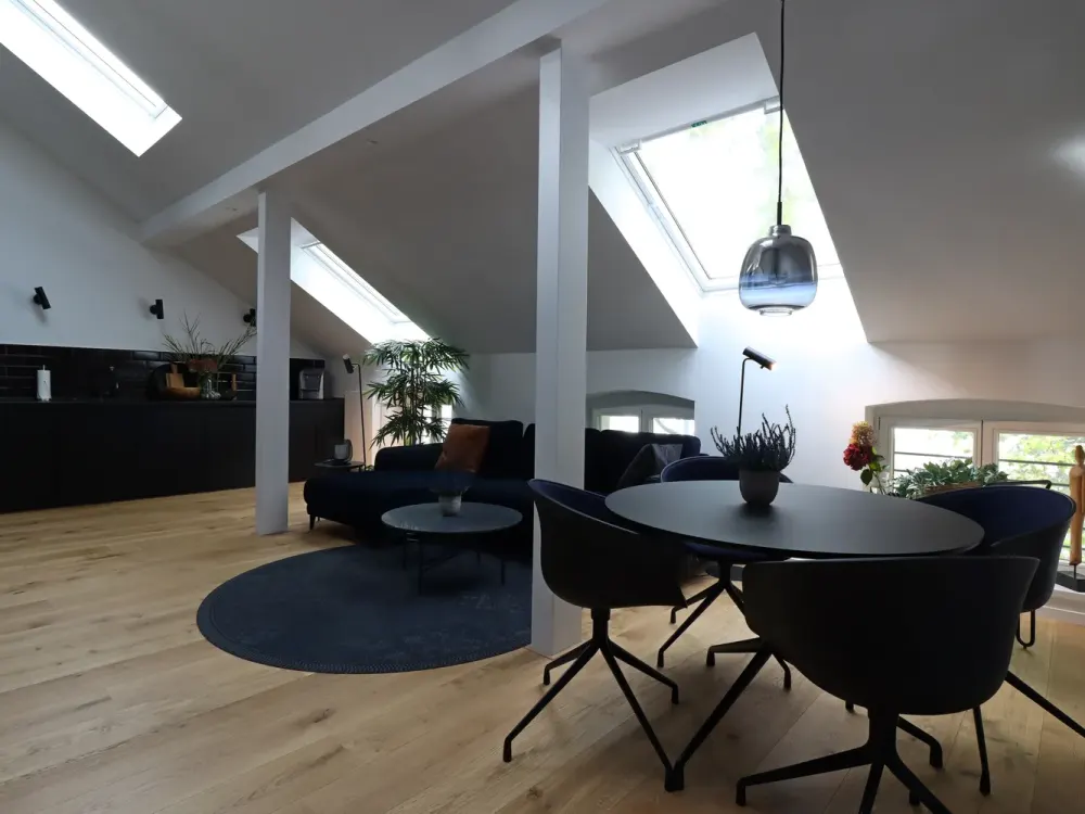 Completely Renovated Attic Apartment - Fully Furnished - with Built-in Kitchen, Large Balcony and Air Conditioning