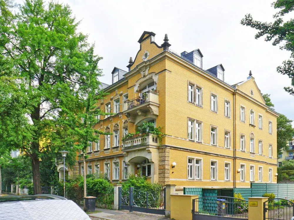 Im Preußischen Viertel: Hochparterre + EBK mgl.*