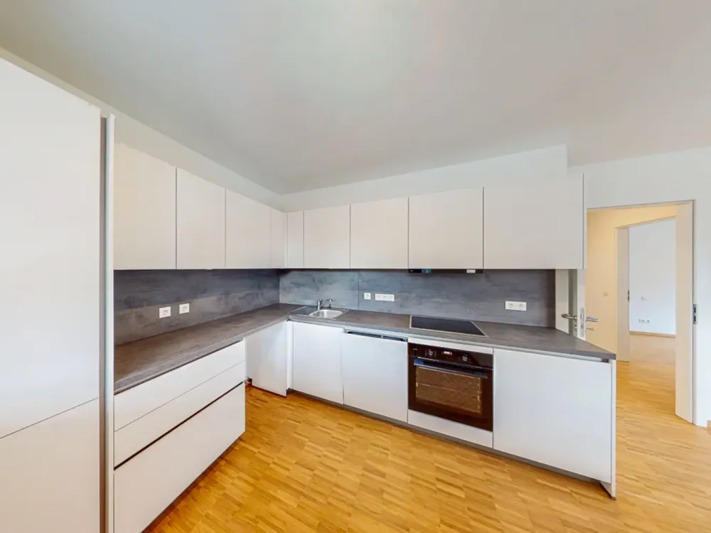 Jetzt einziehen: 2-Zimmer-Wohnung mit Einbauküche im neuen Hochpunkt von München