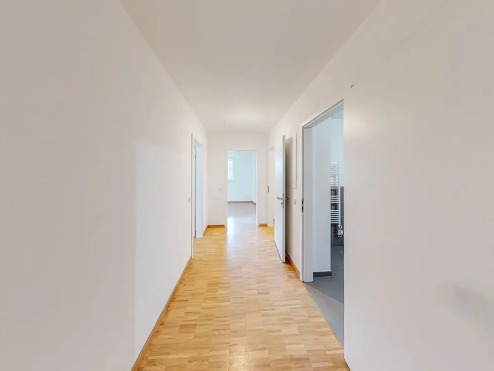 Jetzt einziehen: 2-Zimmer-Wohnung mit Einbauküche im neuen Hochpunkt von München
