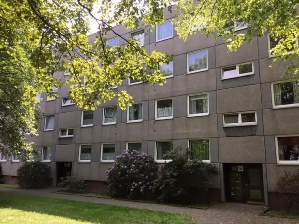This is a place to stay: individual 3-room apartment