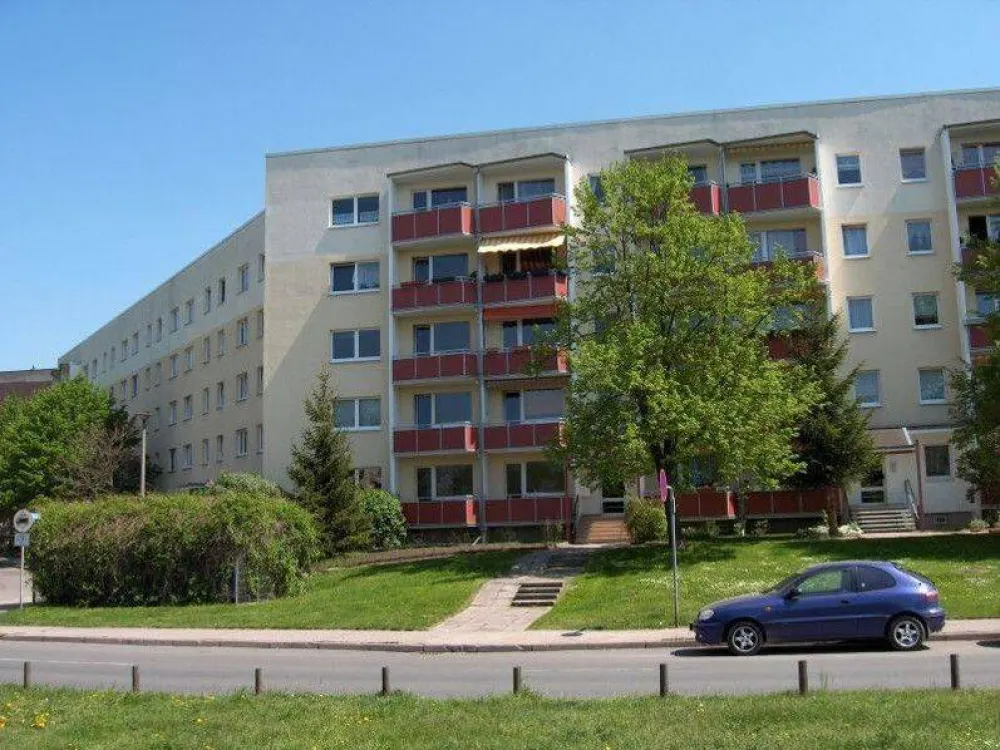 Spacious 3-Room Apartment at Roter Berg!