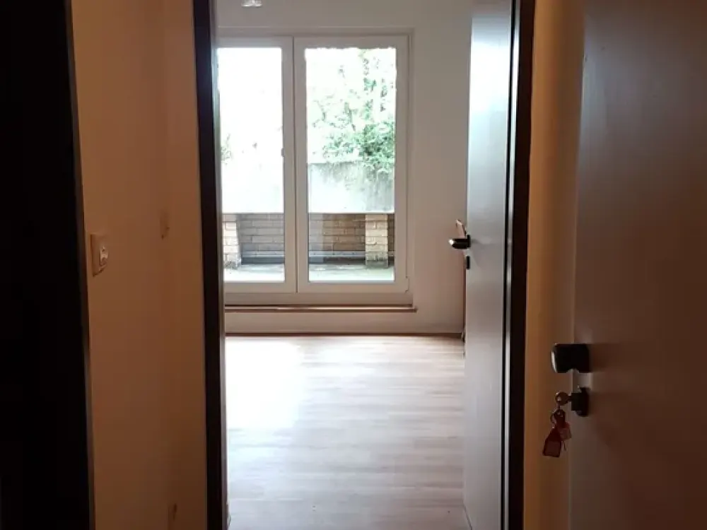 Student Apartment - Cozy 1-Room Apartment with Balcony