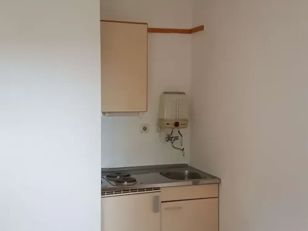 Student Apartment - Cozy 1-Room Apartment with Balcony