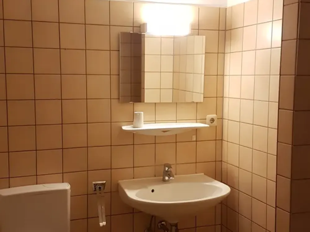 Student Apartment - Cozy 1-Room Apartment with Balcony
