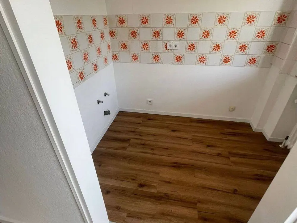 Freshly Renovated 1-Room Apartment in Prime Location
