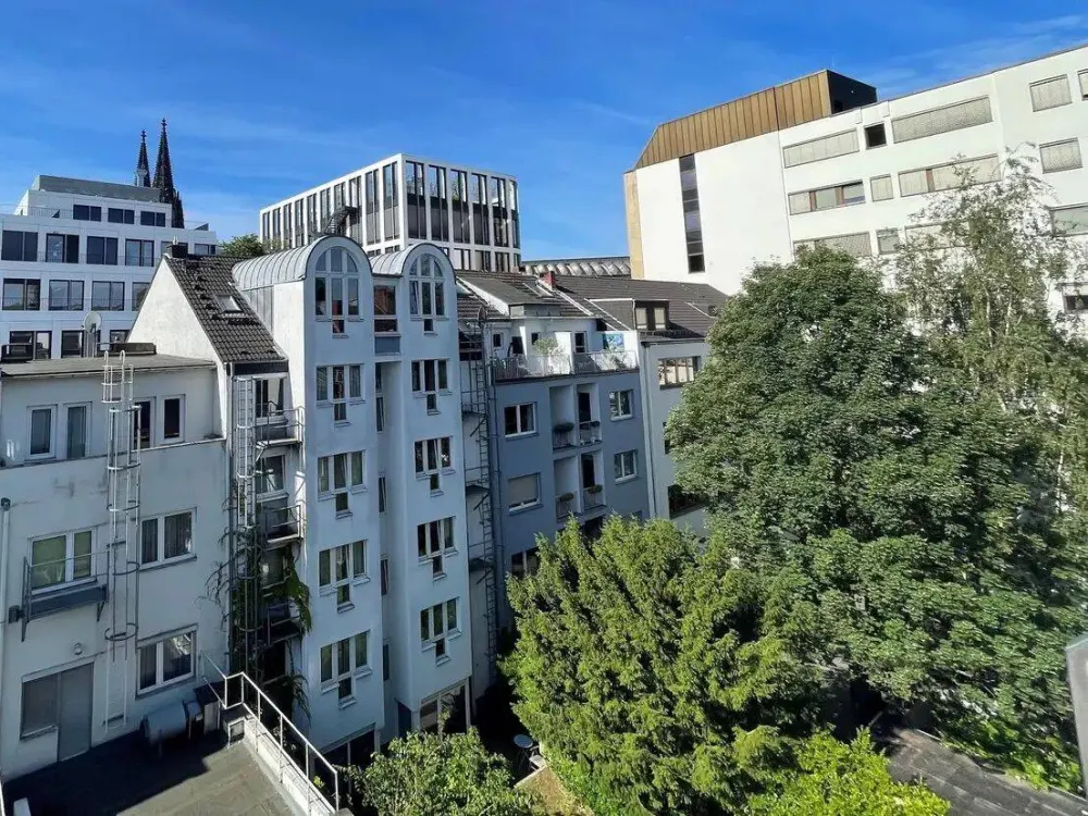 Great 2-Room Maisonette Apartment over 2 Floors with Guest WC & Indoor Parking Use - COLOGNE CENTER - Near HBF, Cathedral, Rhine, City