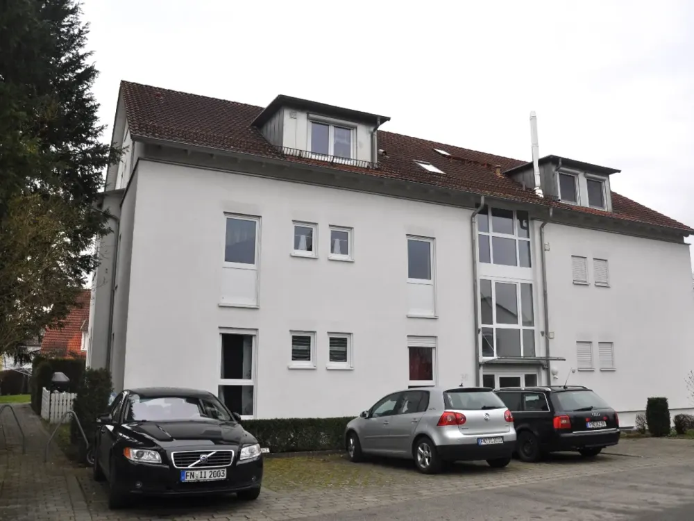 Ruhige 3,5 Zimmer Maisonett-Wohnung mit Balkon und Parkplatz