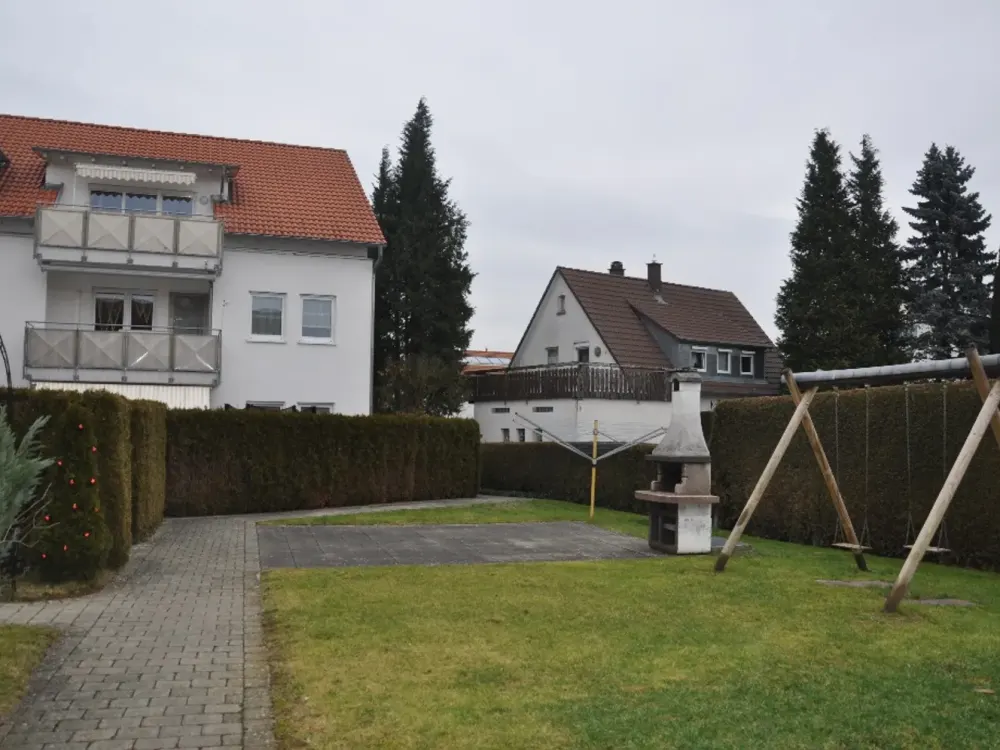Ruhige 3,5 Zimmer Maisonett-Wohnung mit Balkon und Parkplatz