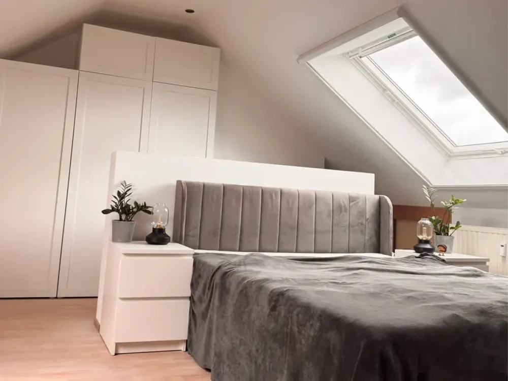 Modern, friendly & open 3-room maisonette apartment with fitted kitchen and balcony in Dormagen Broich