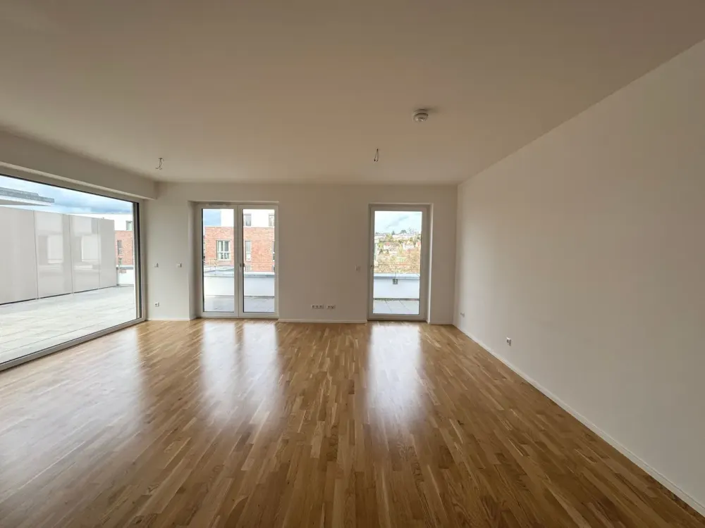 Beautiful Penthouse Apartment with Spacious Roof Terrace
