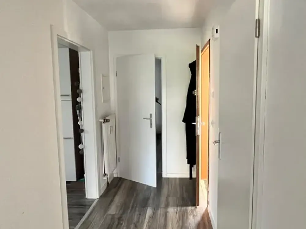Practical 2.5-Room Apartment with 400 sqm Garden in Witten