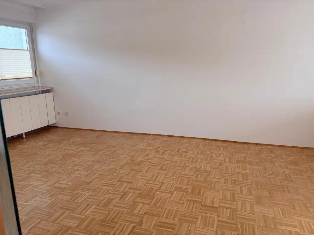Apartment with Elevator in the Heart of Leverkusen-Opladen