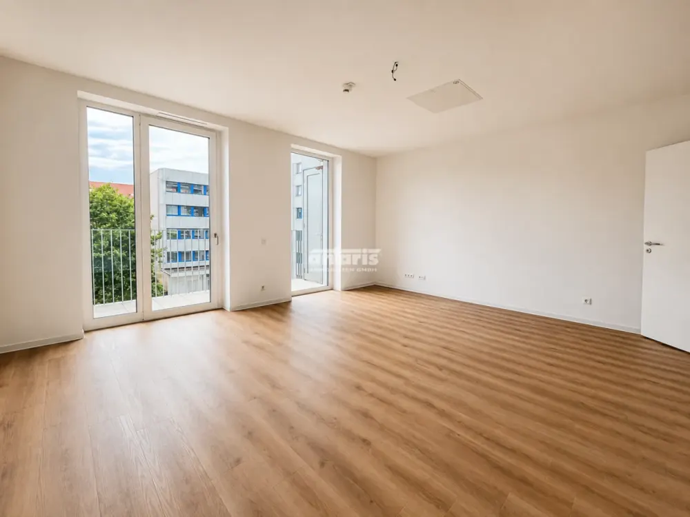 antaris Immobilien GmbH ** Modern & cozy: 2-room apartment with fitted kitchen **