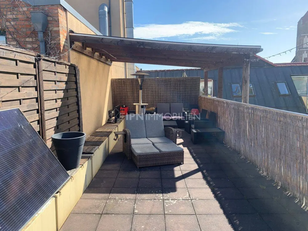 Fully Furnished! 3-Room Apartment with Large Terrace and Fitted Kitchen in the Eastern Old Town